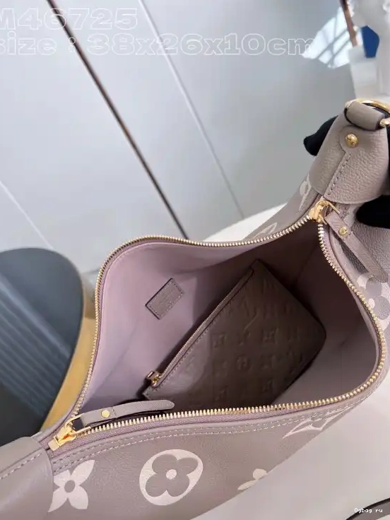HOBO LOUIS VUITTON LOOP 0424
